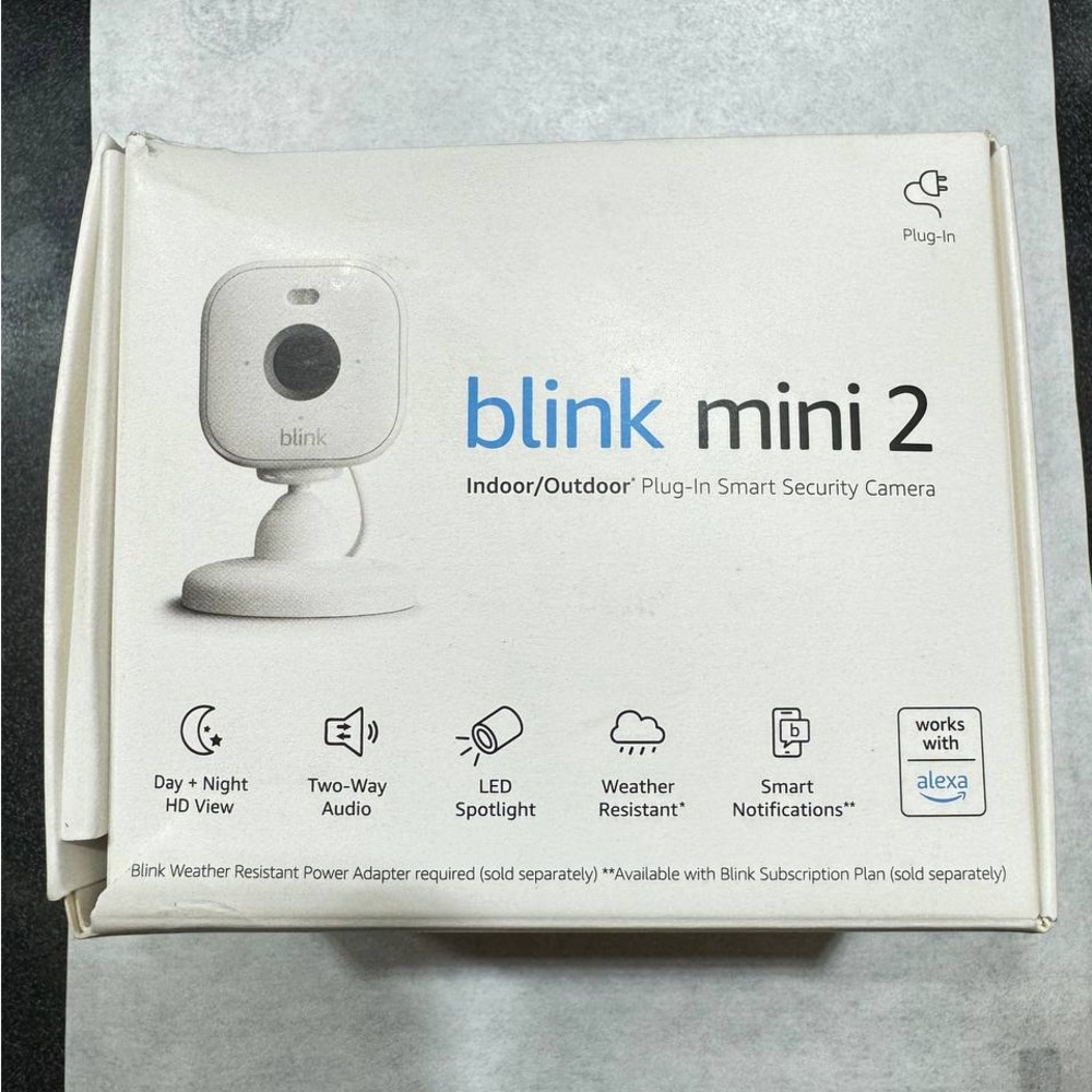 Blink Mini 2 Indoor and Outdoor  Plug-in smart security camera HD night open box